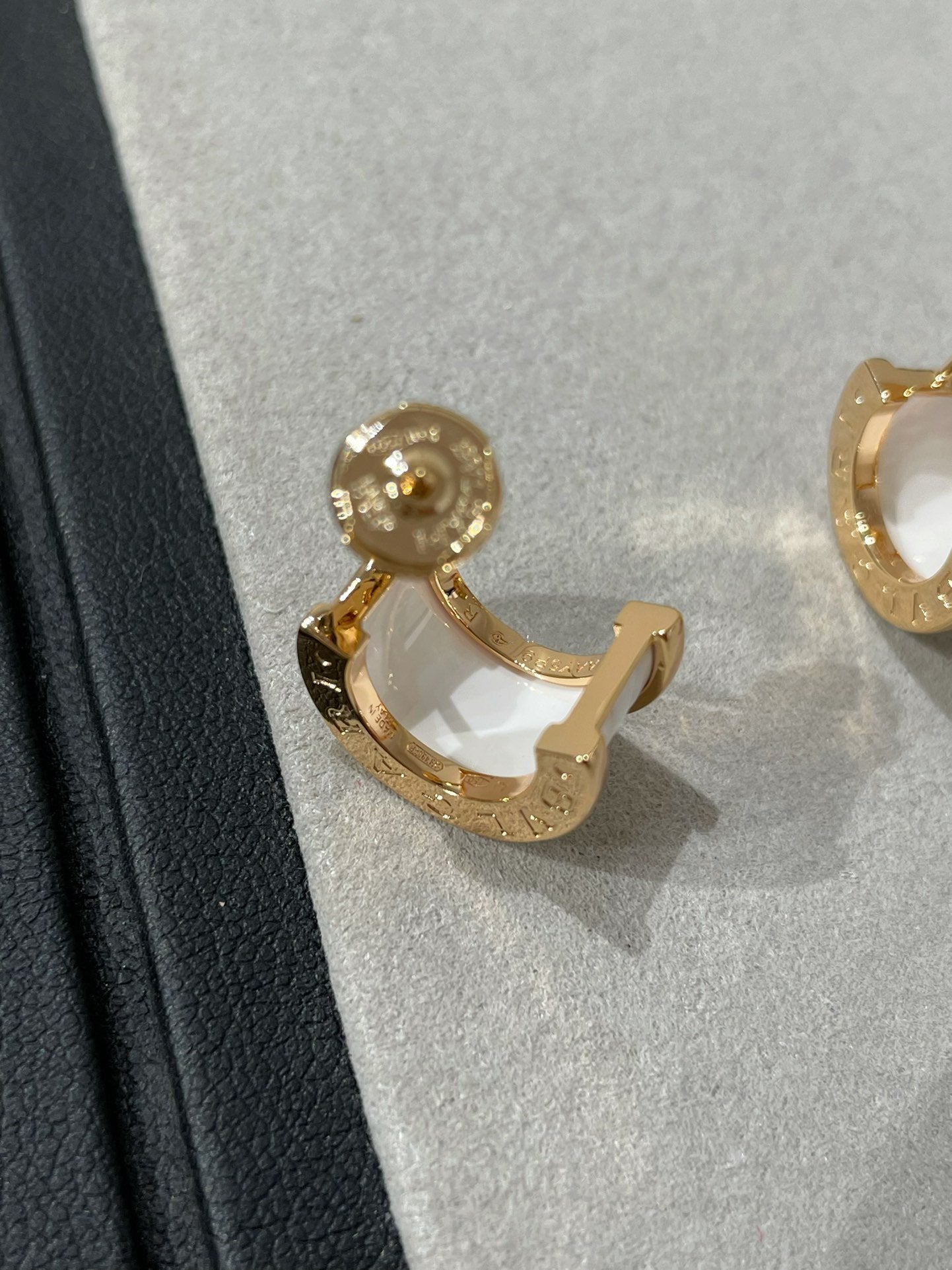 [Love's Uplift]ZERO 1 PINK GOLD CERAMIC EARRINGS