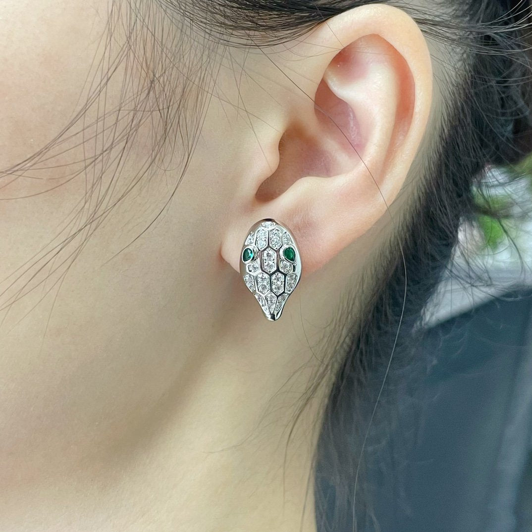 [Love's Uplift]SERPENT DIAMOND STUD EARRINGS