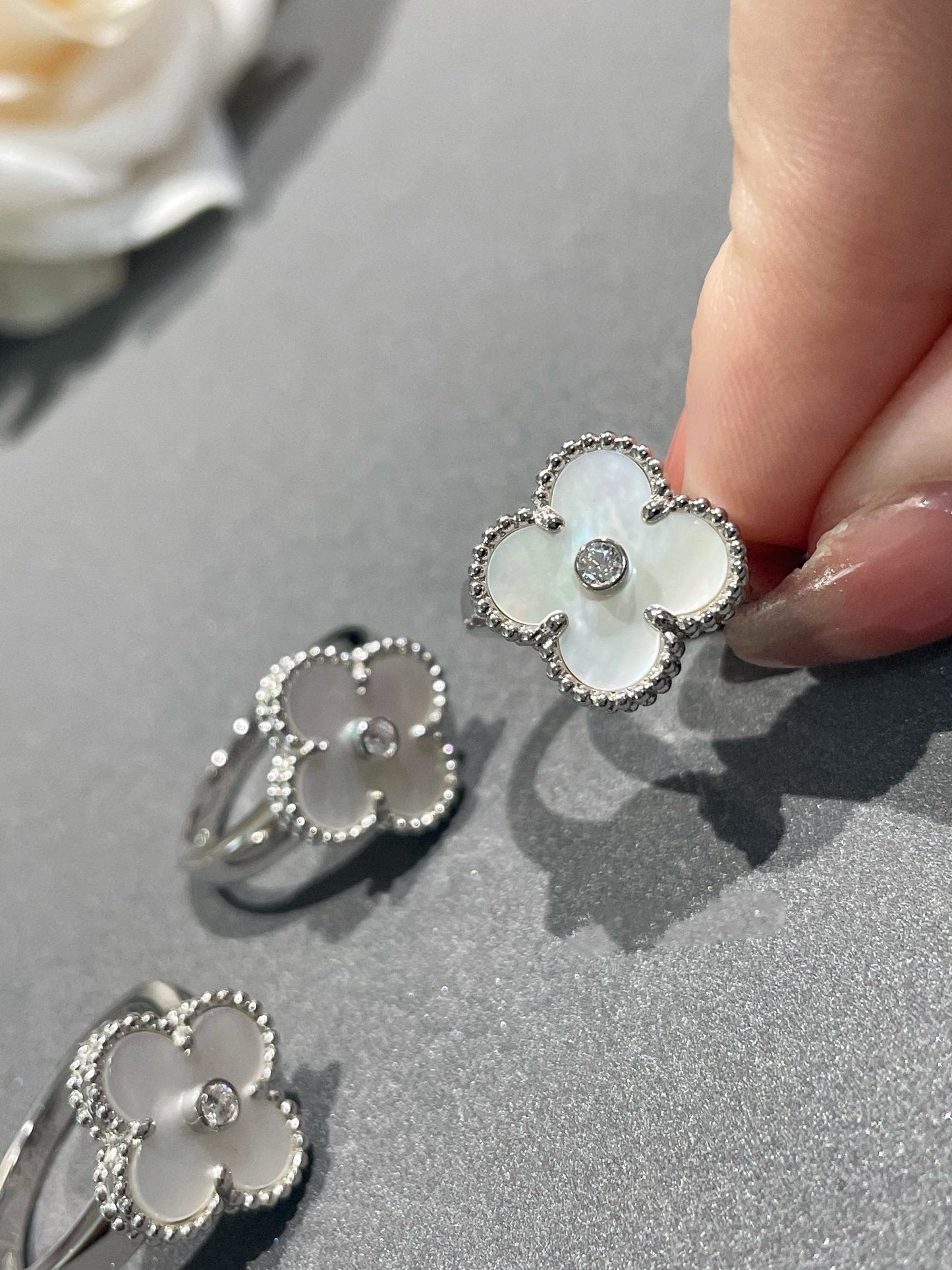 [Love's Uplift]CLOVER SILVER MOP DIAMOND RING