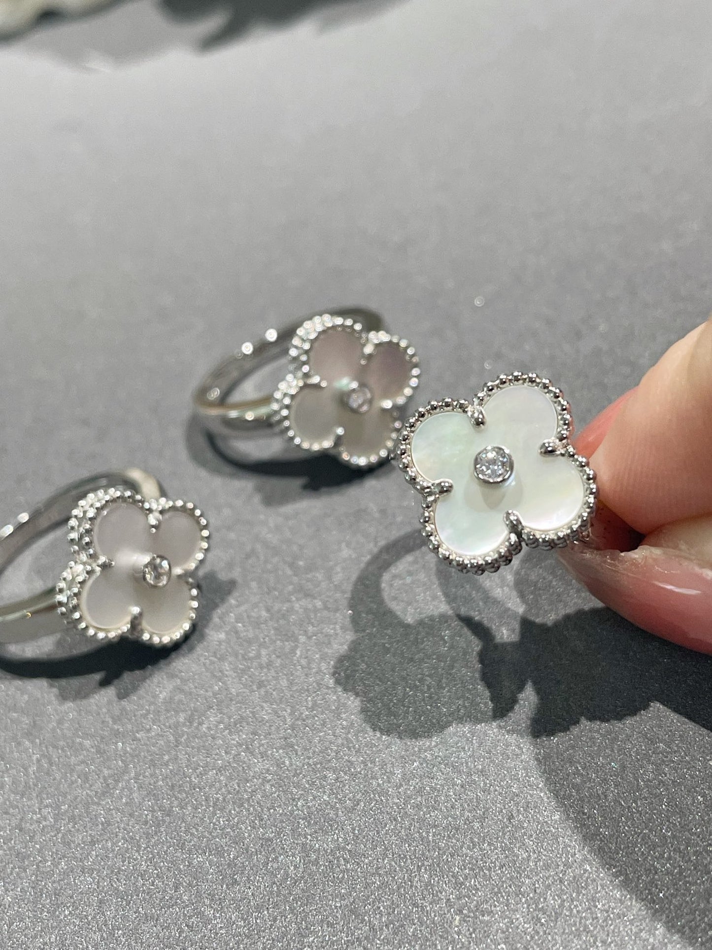 [Love's Uplift]CLOVER SILVER MOP DIAMOND RING