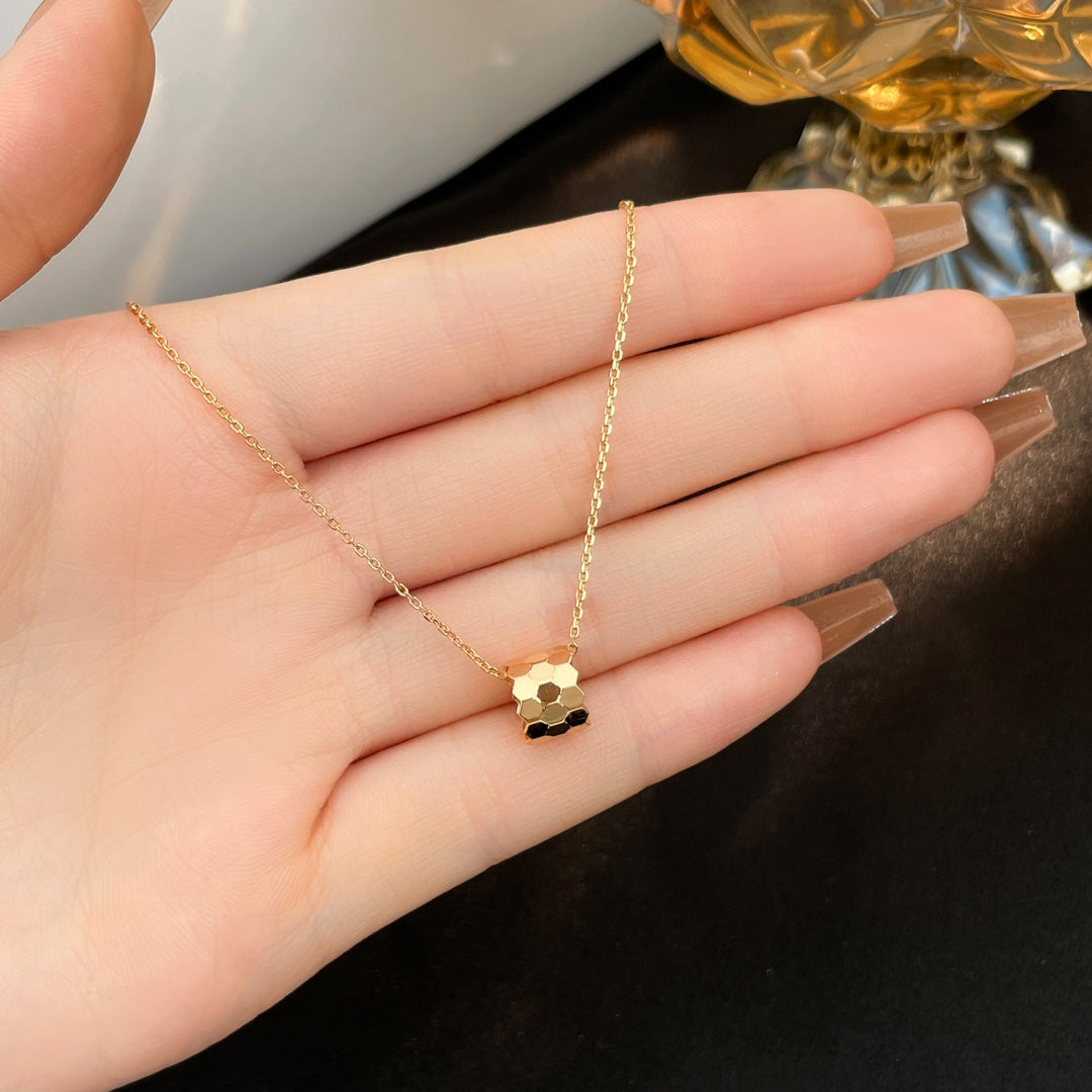 [Love's Uplift]BEE MINI NECKLACE