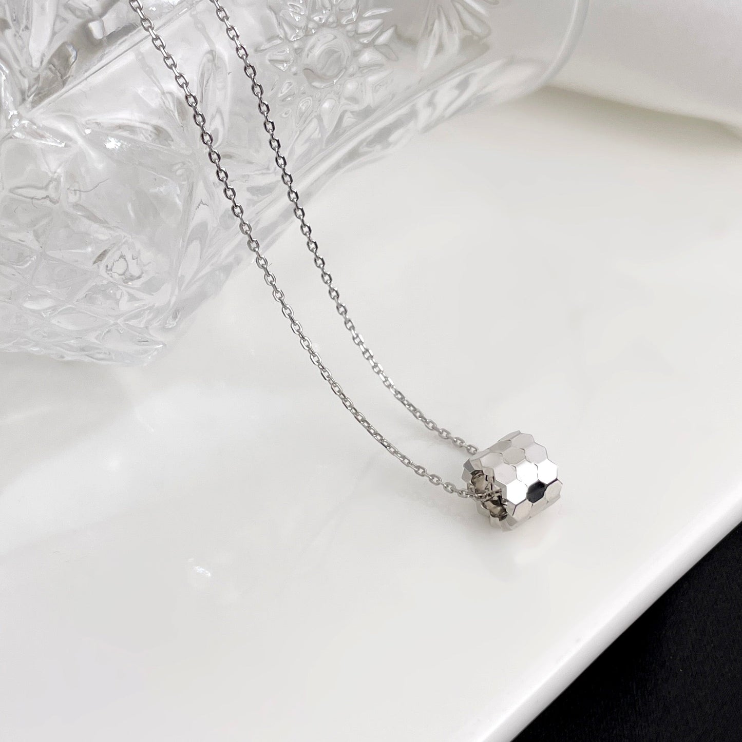 [Love's Uplift]BEE MINI NECKLACE