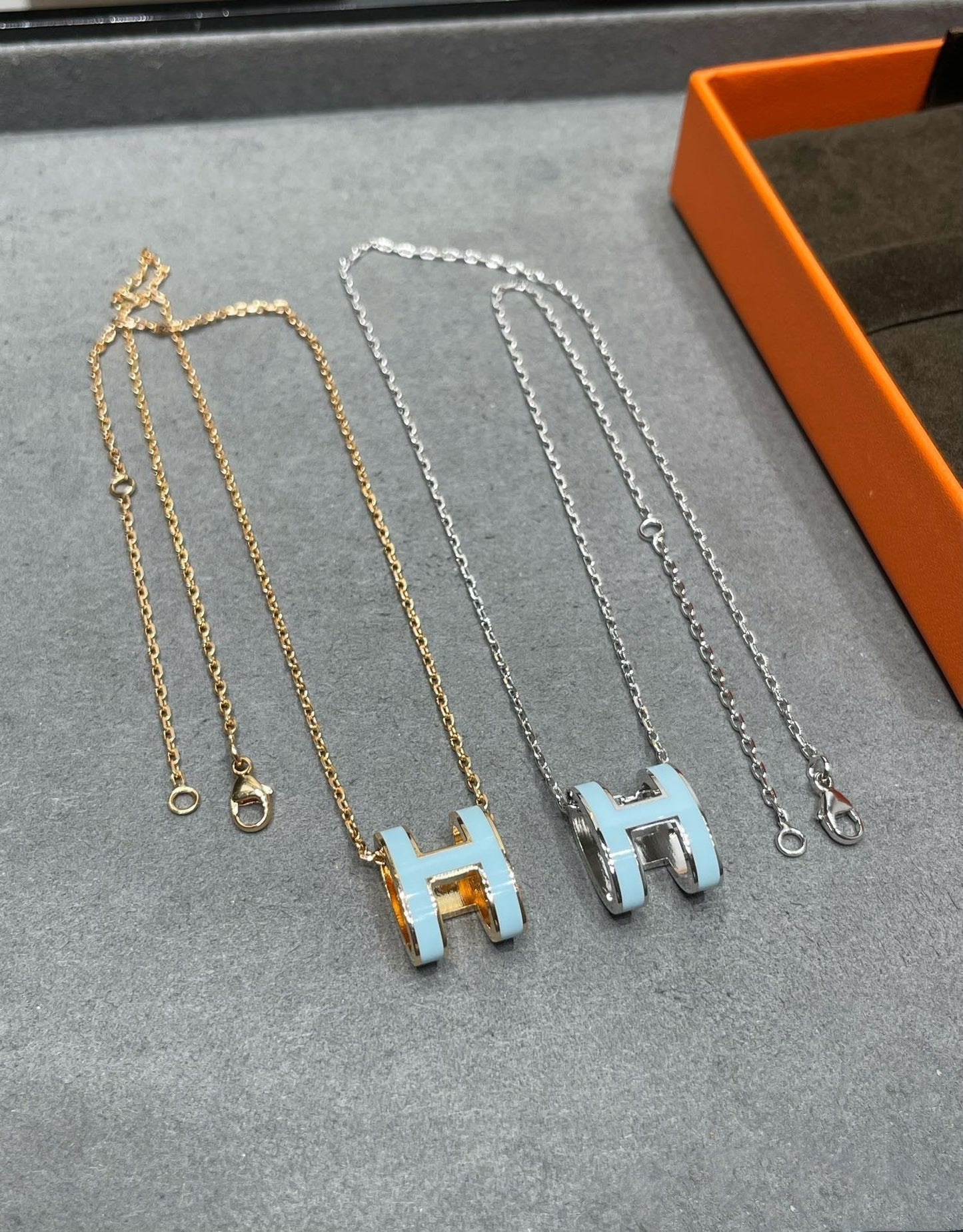 [Love's Uplift]POP H SKY BLUE NECKLACE
