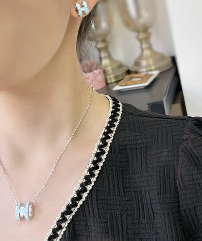 [Love's Uplift]POP H SKY BLUE STUD EARRINGS