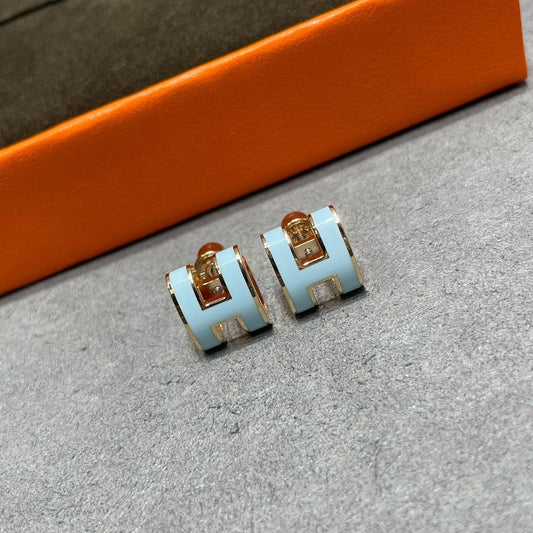 [Love's Uplift]POP H SKY BLUE STUD EARRINGS