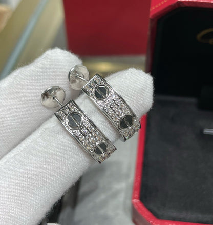 [Love's Uplift]LOVE CERAMIC DIAMOND PAVED SILVER EARRINGS