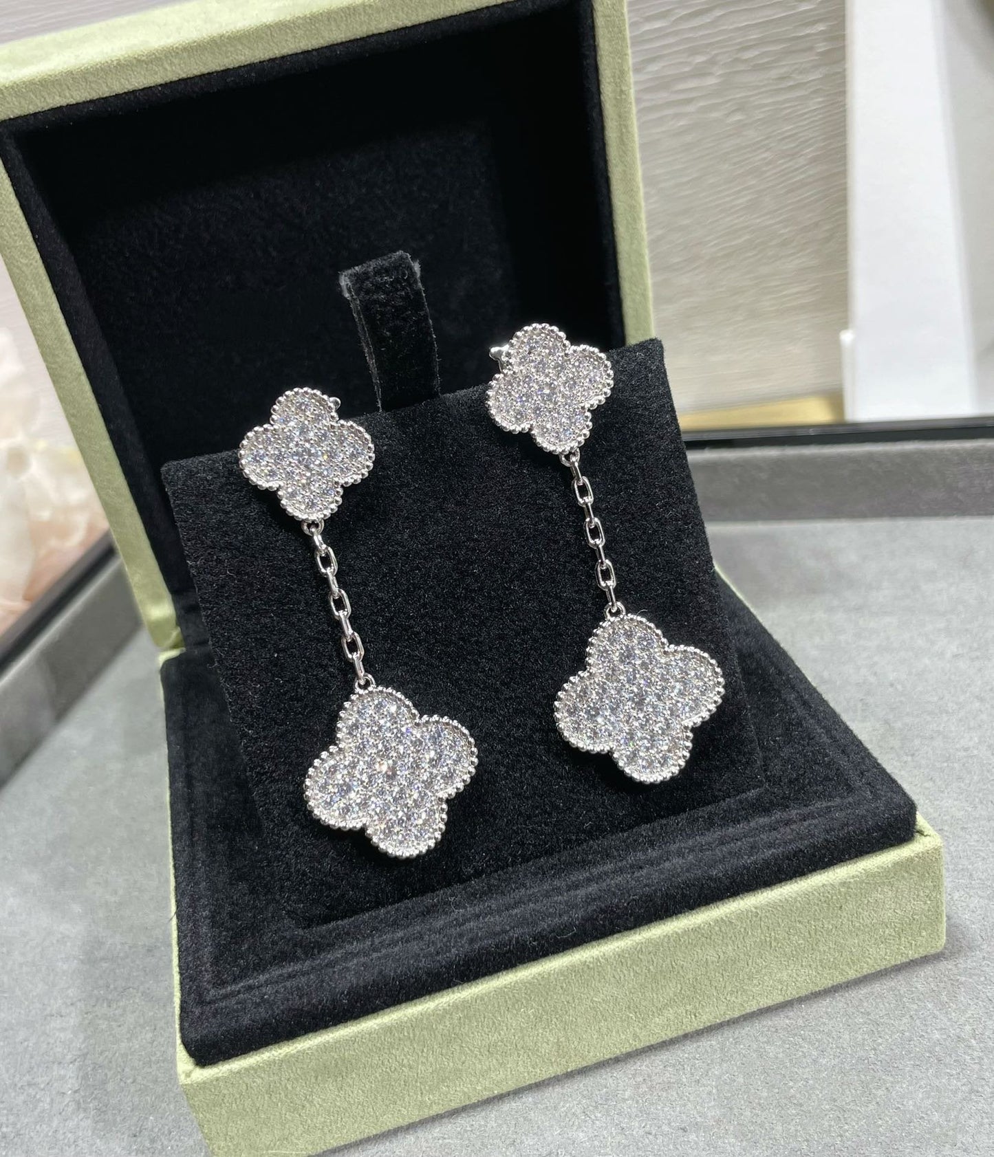 [Love's Uplift]CLOVER 2 MOTIFS DIAMOND PAVED SILVER EARRINGS