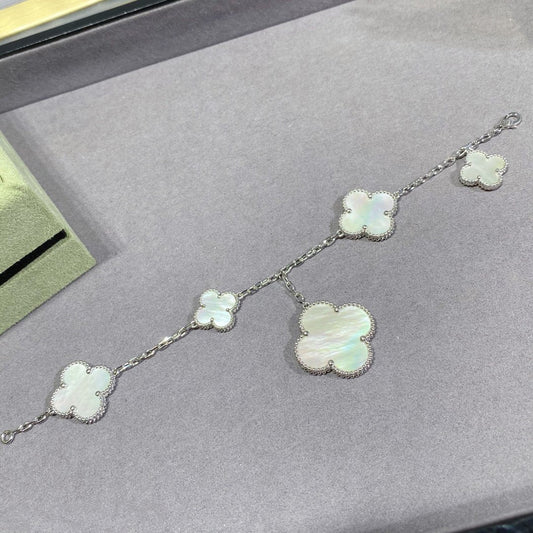 [Love's Uplift]CLOVER 5 MOTIF WHITE MOP SILVER BRACELET