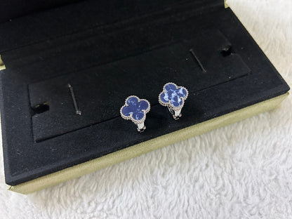 [Love's Uplift]CLOVER PIETERSITE MEDIUM STUD EARRINGS