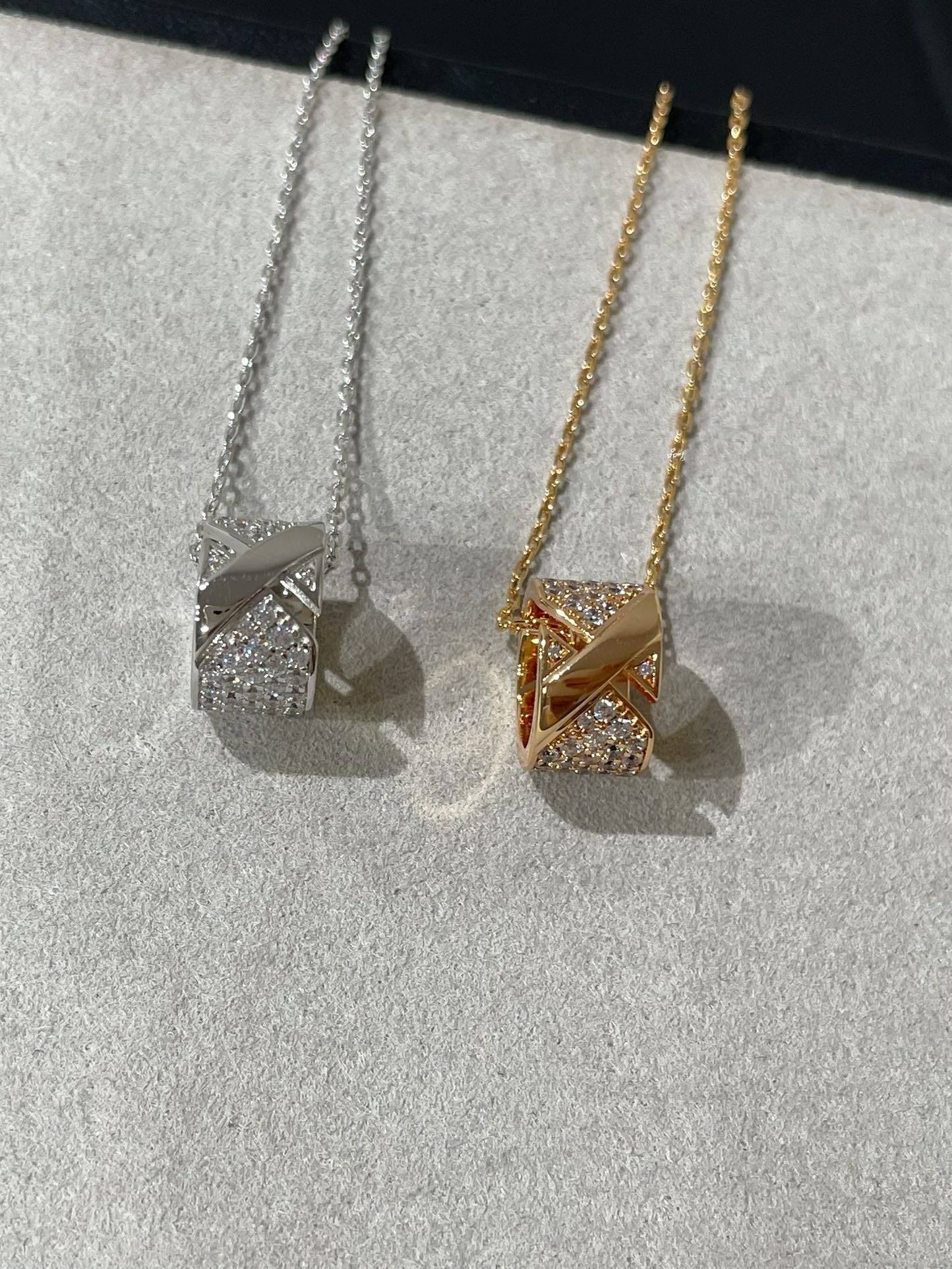 [Love's Uplift]LIENS EVIDENCE DIAMOND PAVED NECKLACE