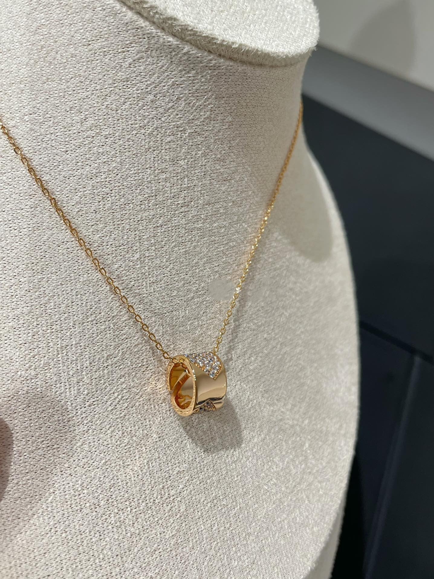 [Love's Uplift]LIENS EVIDENCE DIAMOND PAVED NECKLACE