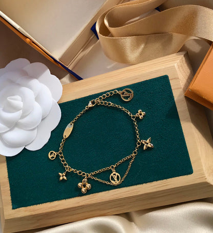 [Love's Uplift]BLOOMING PINK GOLD MOP BRACELET