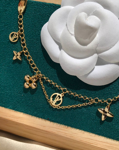 [Love's Uplift]BLOOMING PINK GOLD MOP BRACELET