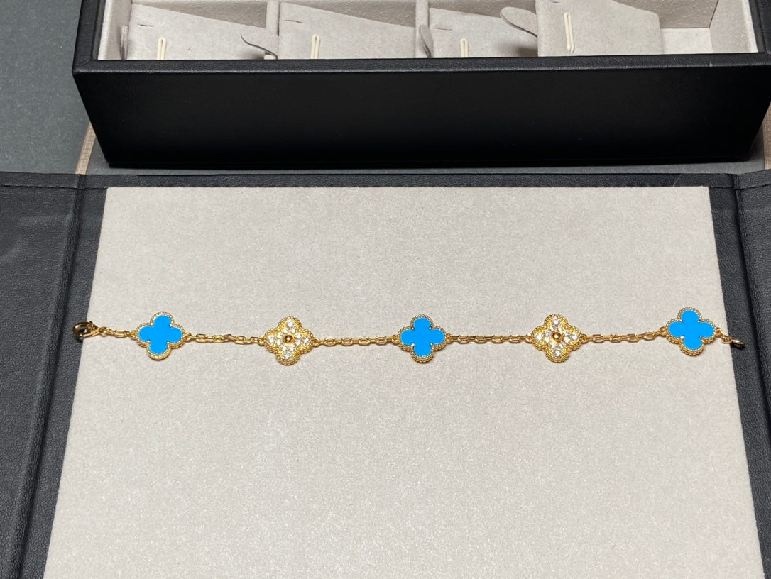 [Love's Uplift]CLOVER 5 MOTIF BLUE CHALCEDONY DIAMOND GOLD BRACELET