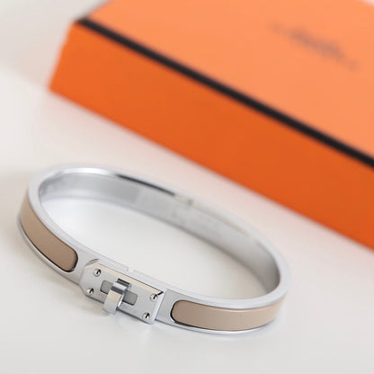 [Love's Uplift]HM KELLY GREY BRACELET