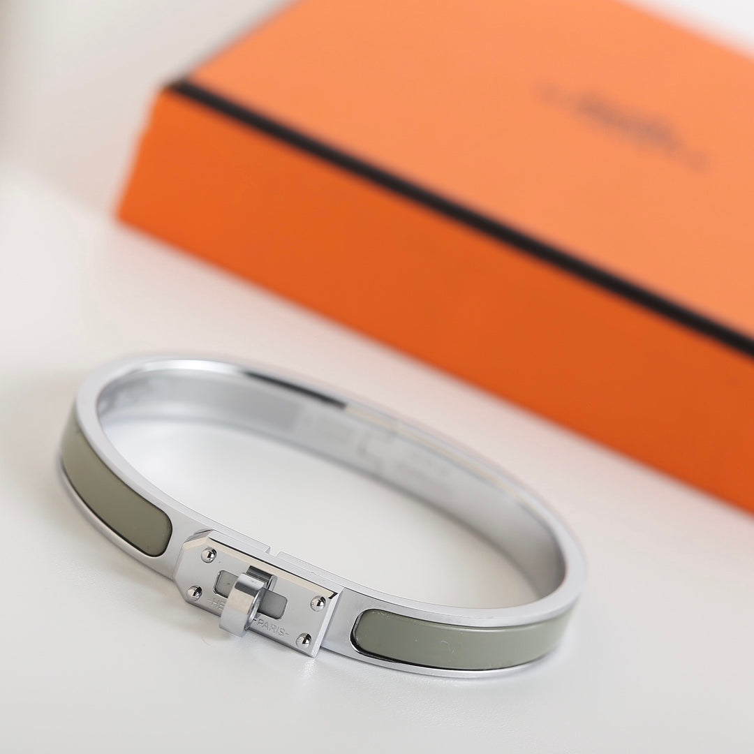 [Love's Uplift]HM KELLY BLUE GREEN BRACELET