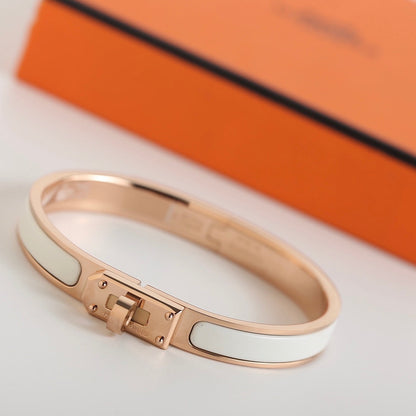 [Love's Uplift]HM KELLY WHITE BRACELET