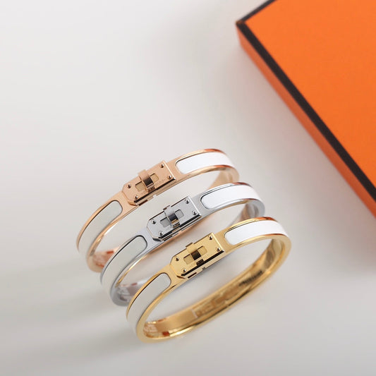 [Love's Uplift]HM KELLY WHITE BRACELET