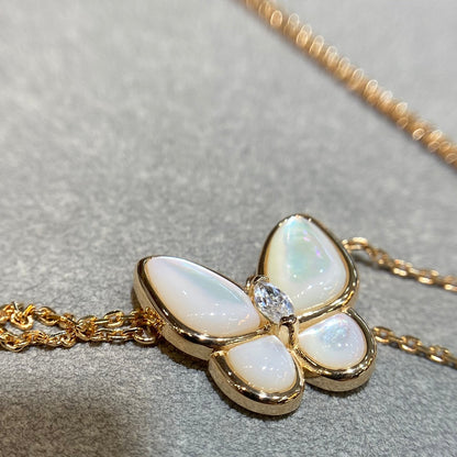 [Love's Uplift]BUTTERFLY MOP DIAMOND NECKLACE