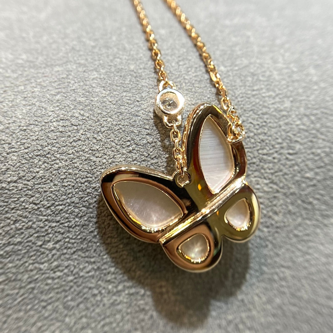 [Love's Uplift]BUTTERFLY MOP DIAMOND NECKLACE
