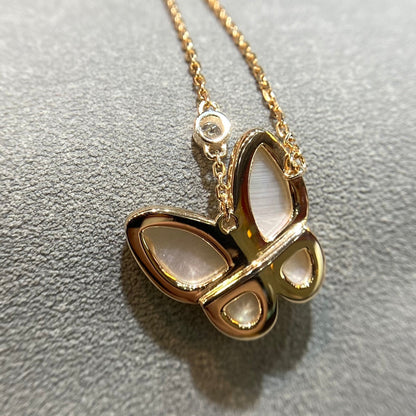 [Love's Uplift]BUTTERFLY MOP DIAMOND NECKLACE