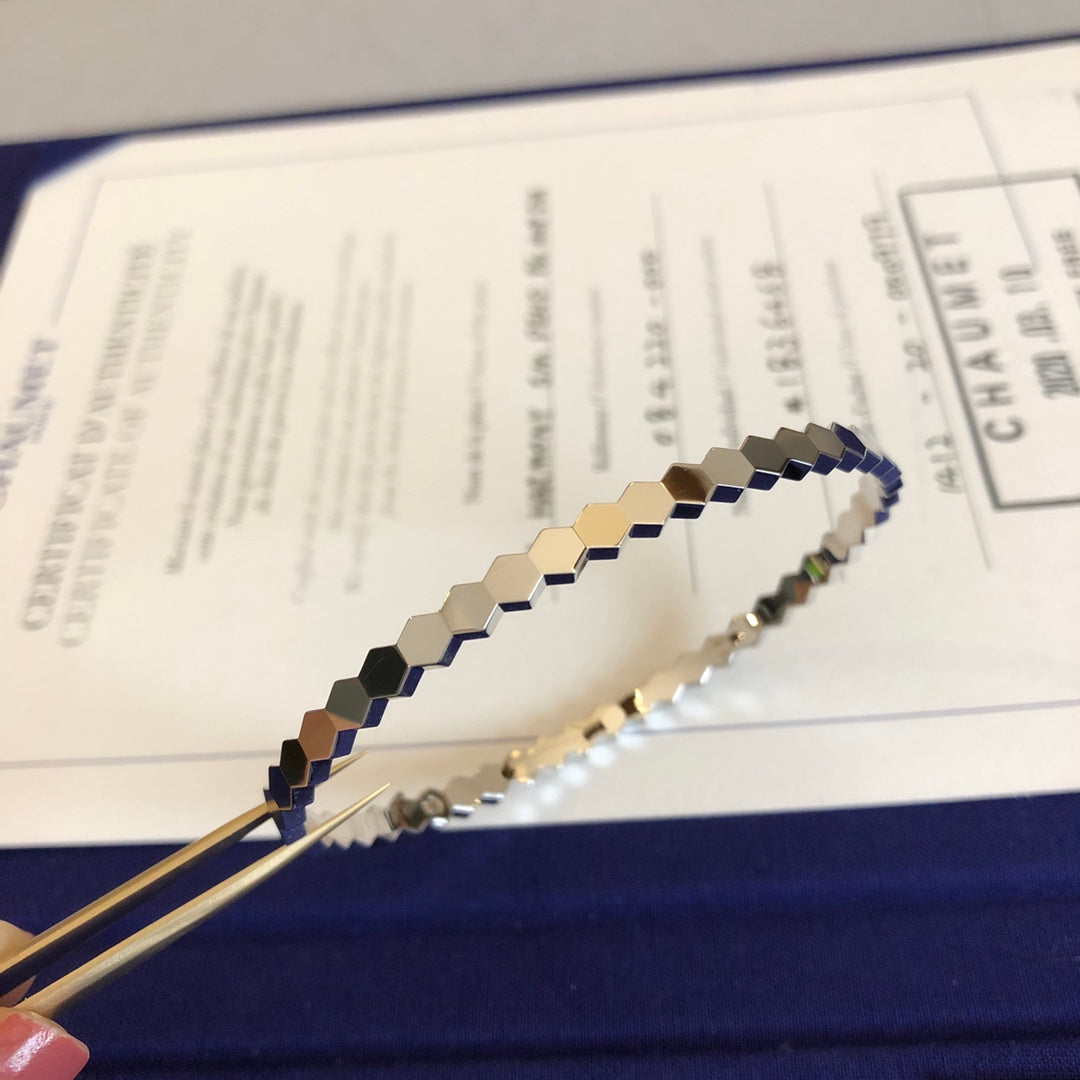 [Love's Uplift]BEE LOVE BRACELET