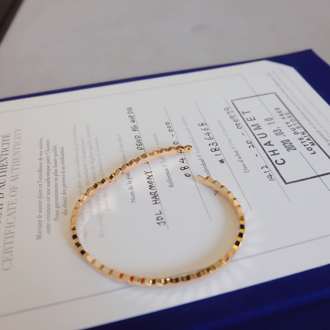 [Love's Uplift]BEE LOVE BRACELET