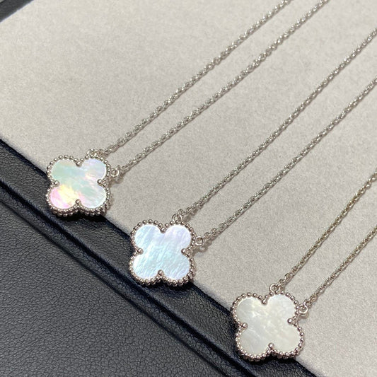 [Love's Uplift]CLOVER MEDIUM SILVER WHITE MOP NECKLACE