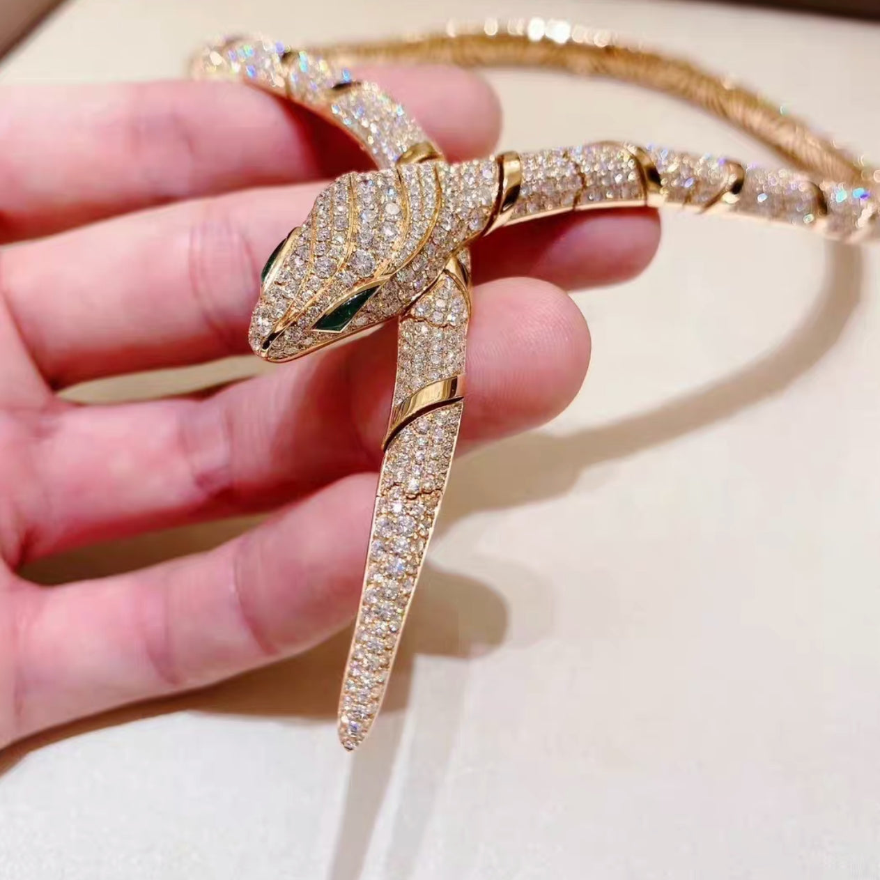[Love's Uplift]HAUTE COUTURE GOLD SERPENTI NECKLACE