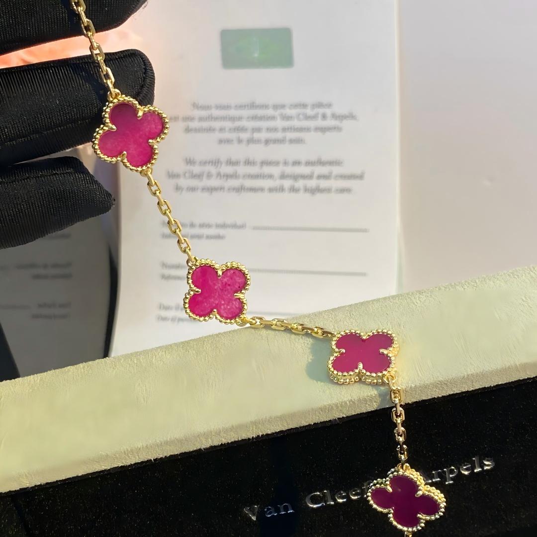 [Love's Uplift]CLOVER 5 MOTIFS PINK ENAMEL BRACELET