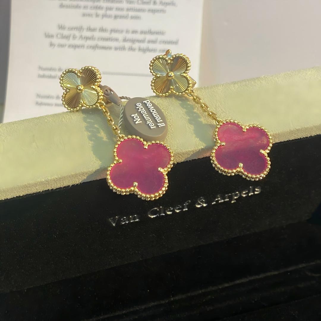 [Love's Uplift]NEW CLOVER 2 MOTIF PINK ENAMEL EARRINGS
