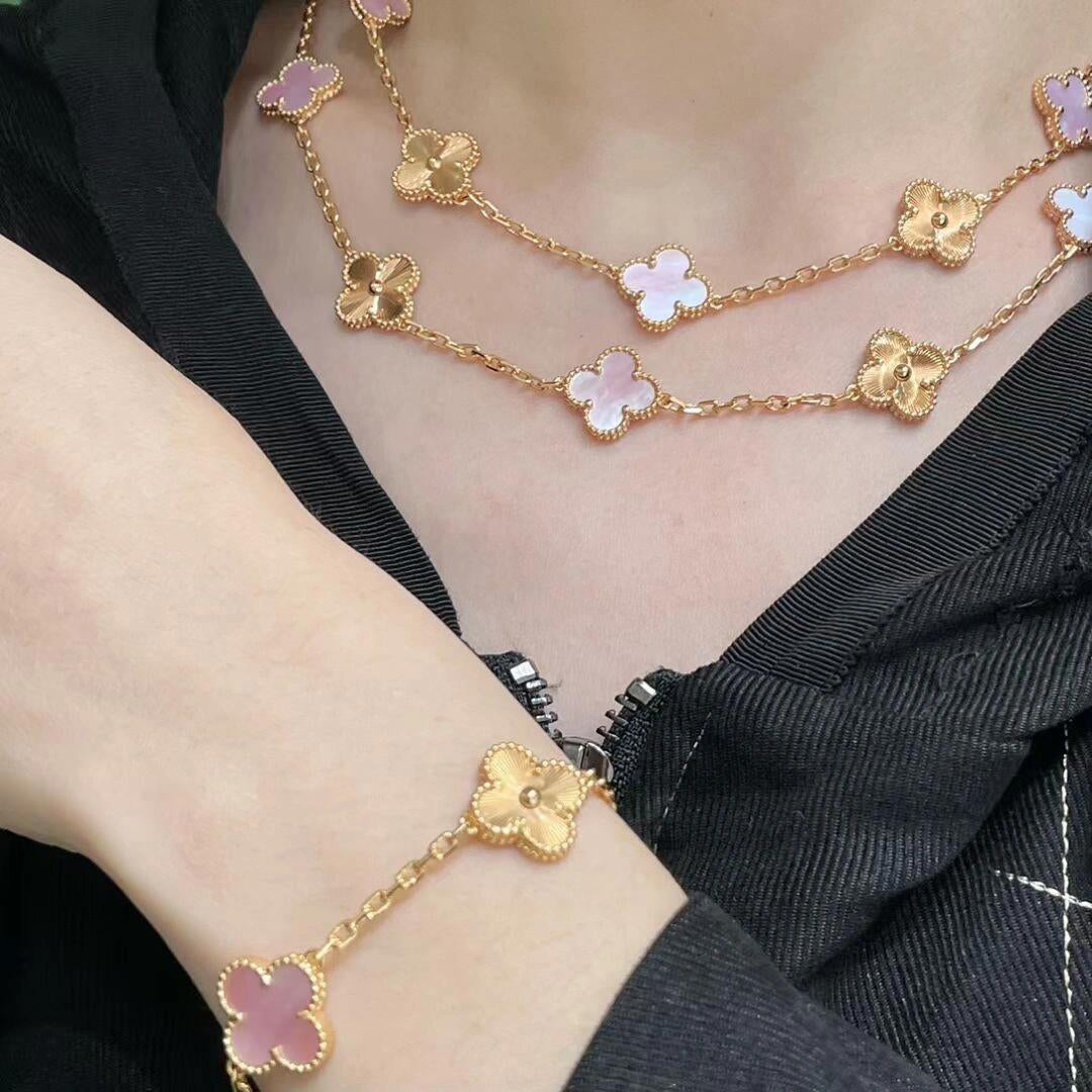 [Love's Uplift]CLOVER 20 MOTIFS LASER PINK MOP NECKLACE