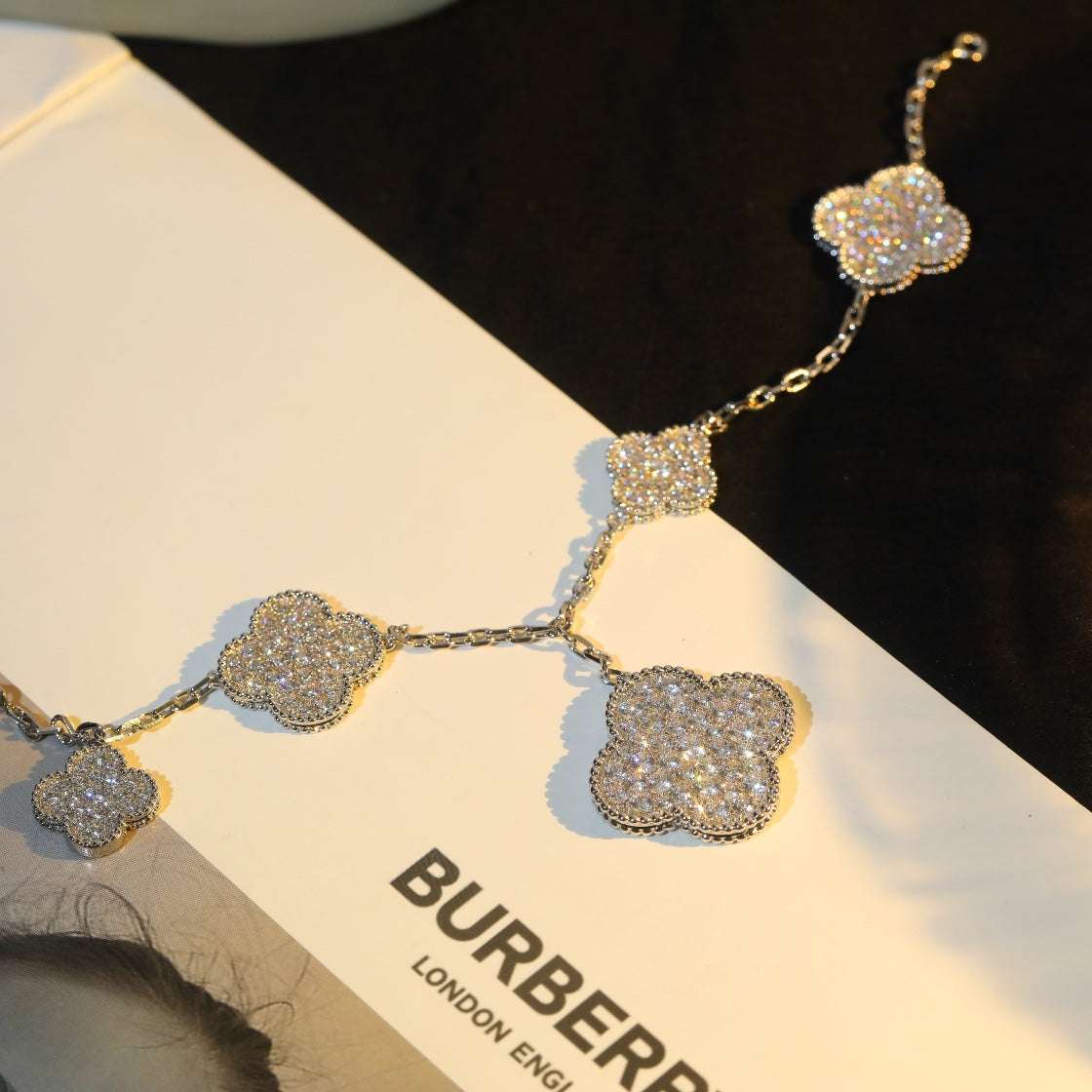 [Love's Uplift]CLOVER BRACELET 5 MOTIF SILVER DIAMOND PAVED