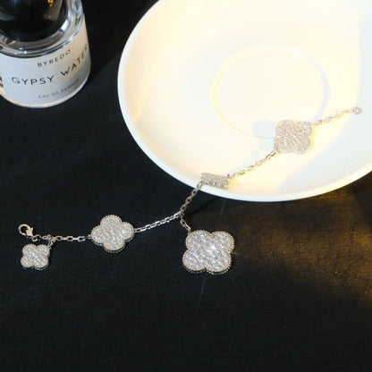 [Love's Uplift]CLOVER BRACELET 5 MOTIF SILVER DIAMOND PAVED