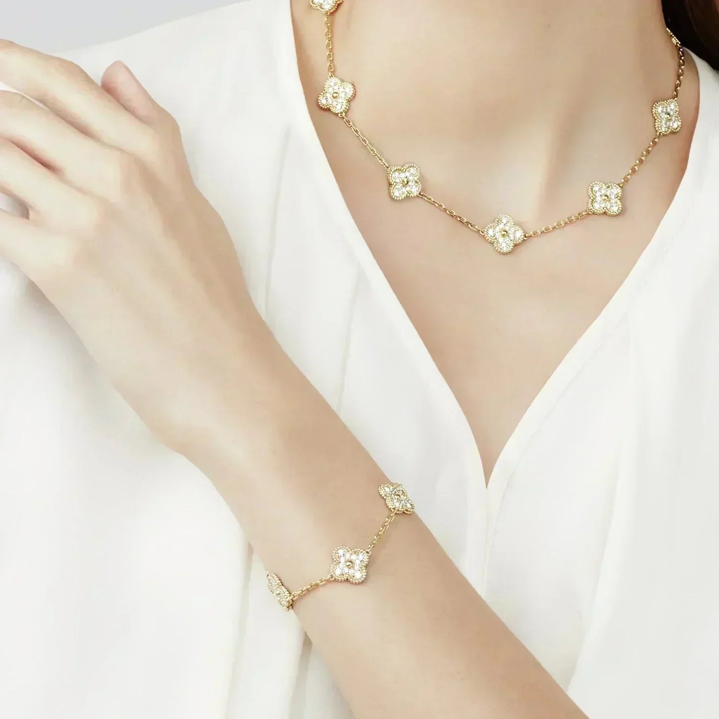 [Love's Uplift]CLOVER 5 MOTIFS  FULL DIAMOND BRACELET