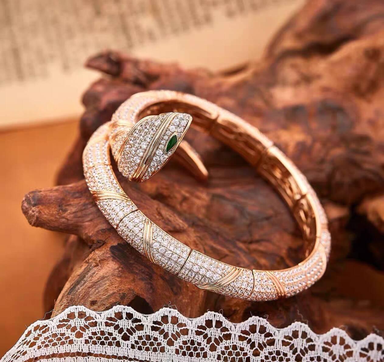 [Love's Uplift]HAUTE COUTURE GOLD SERPENTI BRACELET