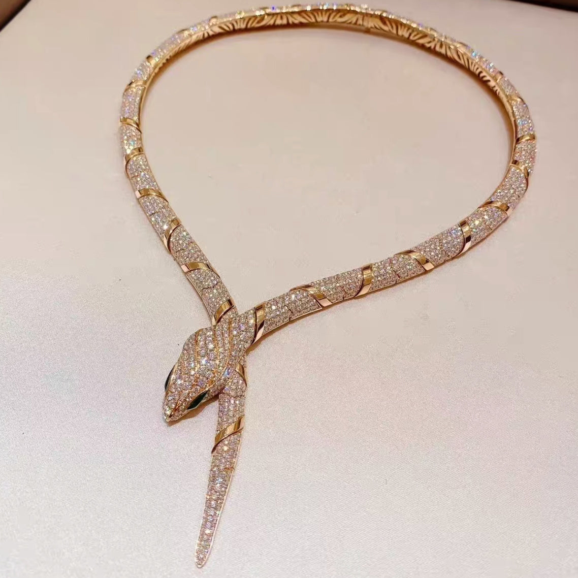 [Love's Uplift]HAUTE COUTURE GOLD SERPENTI NECKLACE