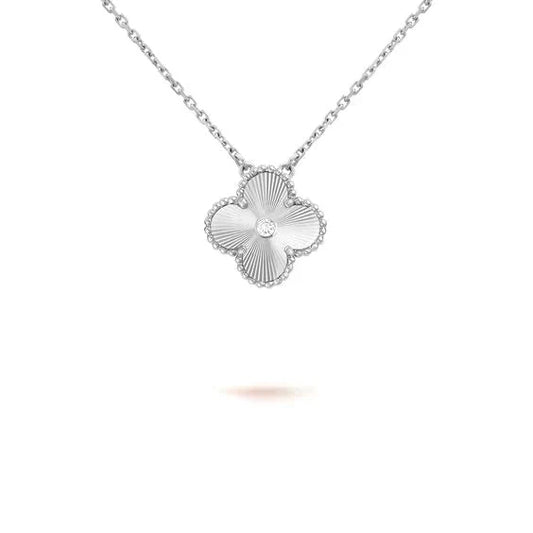 [Love's Uplift]CLOVER  15MM DIAMOND LASER NECKLACE SILVER