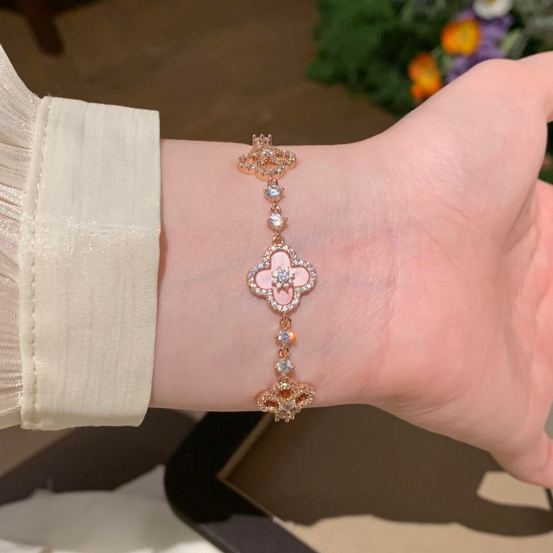 [Love's Uplift]CLOVER 5 MOTIF PINK BLUE RED WHITE BRACELET