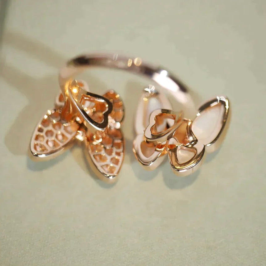 [Love's Uplift]TWIN BUTTERFLY DIAMOND MOP RING