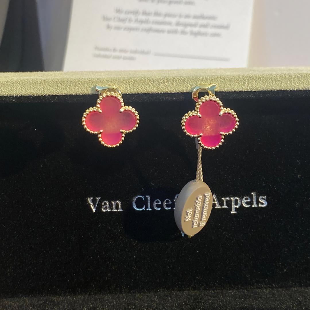 [Love's Uplift]NEW CLOVER 1 MOTIF PINK ENAMEL STUD EARRINGS