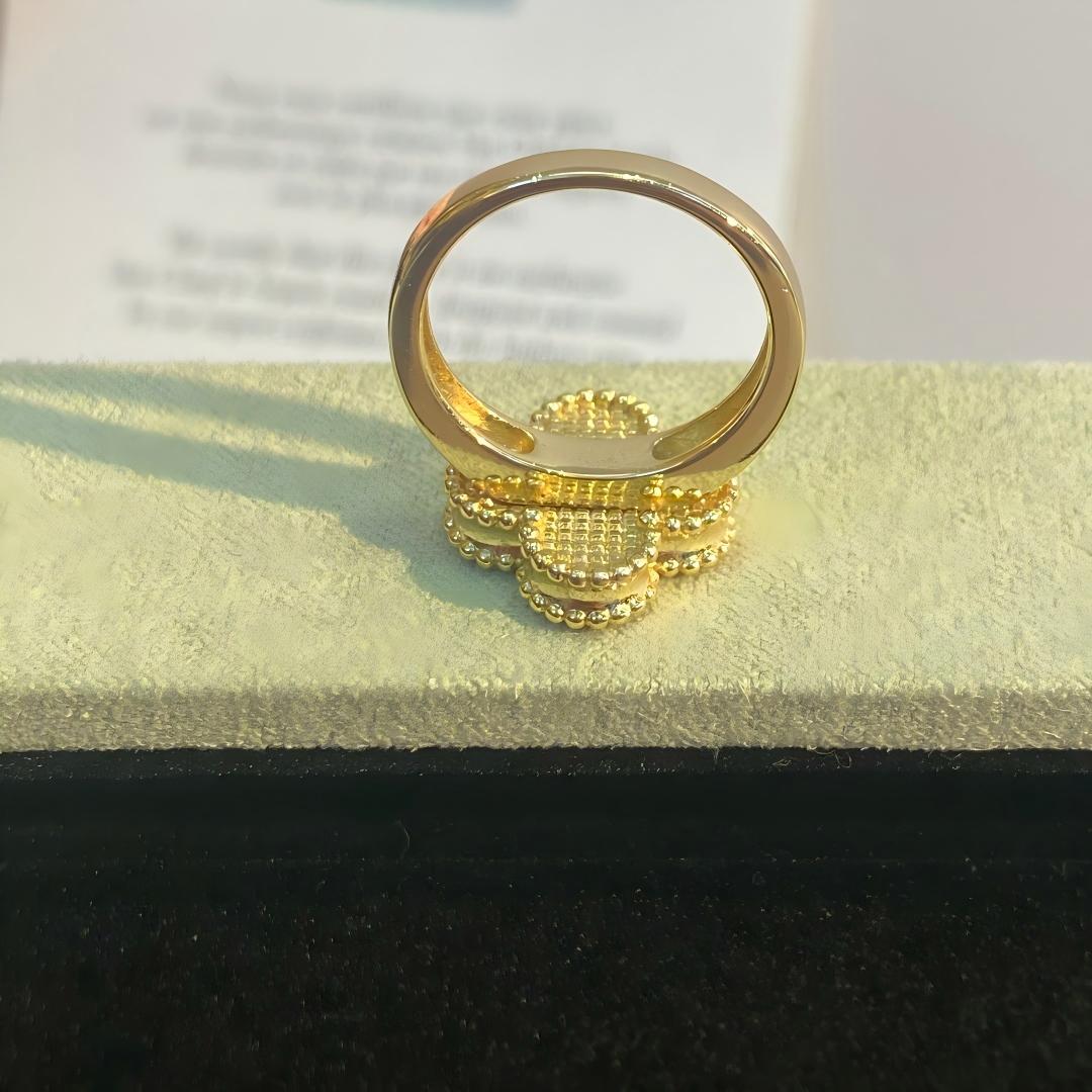 [Love's Uplift]NEW CLOVER PINK ENAMEL RINGS