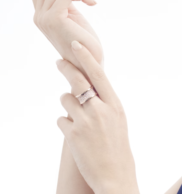 [Love's Uplift]ZERO 1 WITH PAVED DIAMONDS ON THE SPIRAL RING
