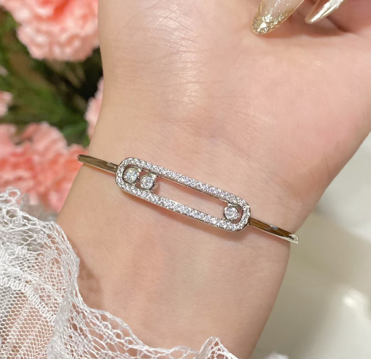 [Love's Uplift ]Move Pavé Diamond Bangle Bracelet M