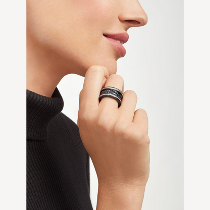 [Love's Uplift]ZERO 1 ROCK FOUR-BAND BLACK CERAMIC WITH STUDDED SPIRAL AND PAVED DIAMONDS RING