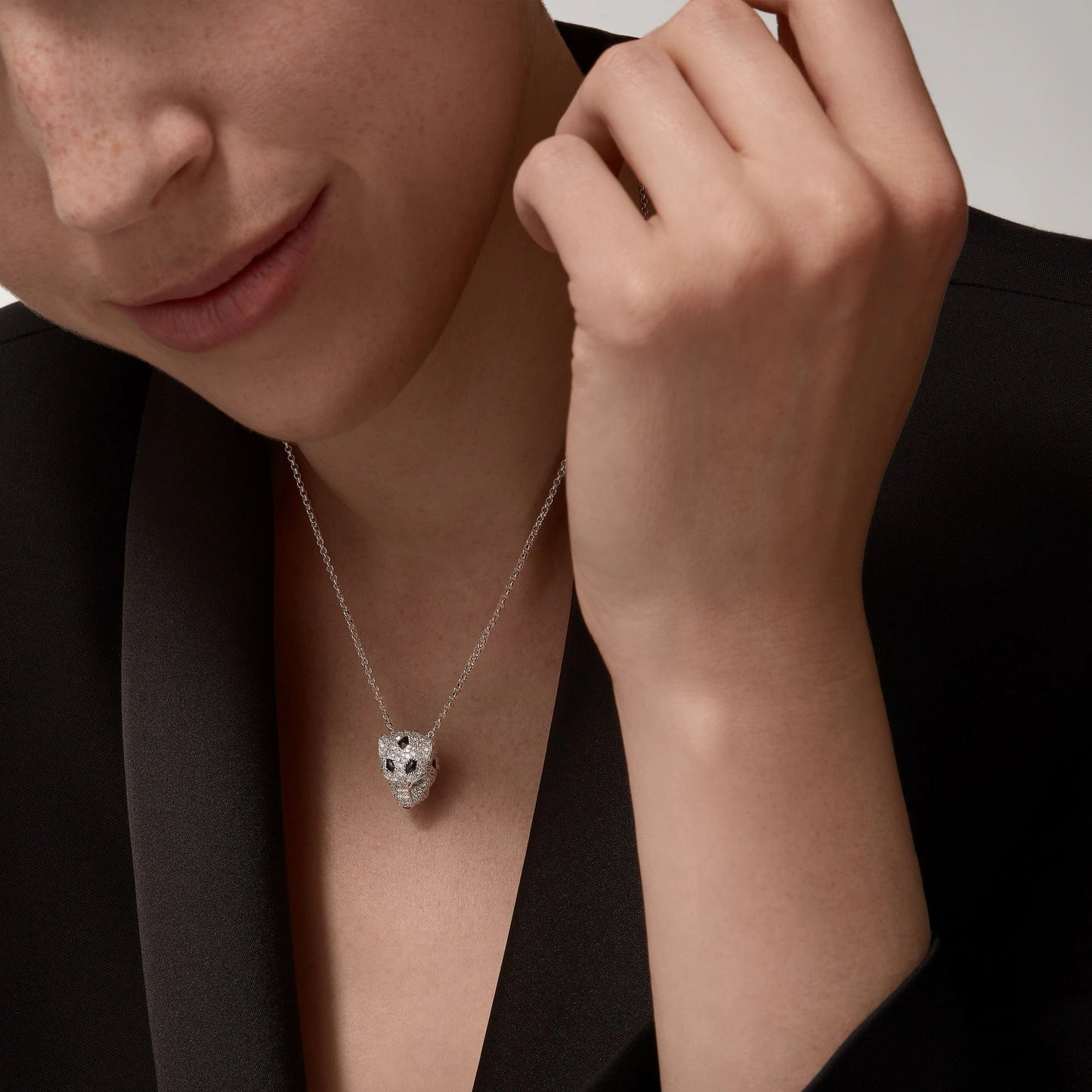 [Love's Uplift]PANTHERE FULL DIAMOND NECKLACE