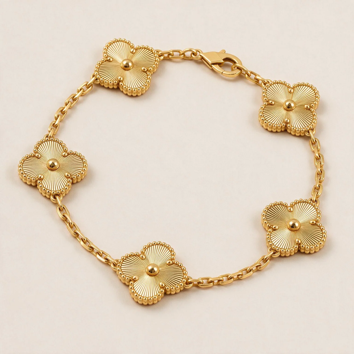 [Love's Uplift] Clover & Love & Juste 3-Piece Gold Bracelet Stack Set