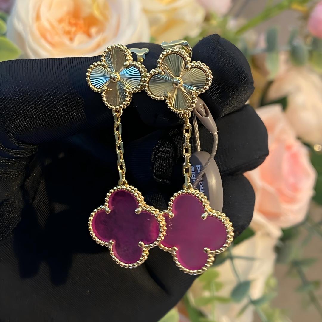[Love's Uplift]NEW CLOVER 2 MOTIF PINK ENAMEL EARRINGS