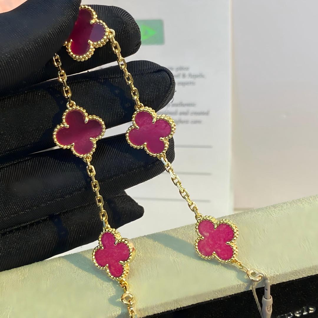 [Love's Uplift]CLOVER 5 MOTIFS PINK ENAMEL BRACELET