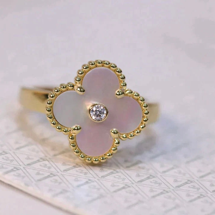 [Love's Uplift]CLOVER PINK MOP RING GOLD DIAMOND